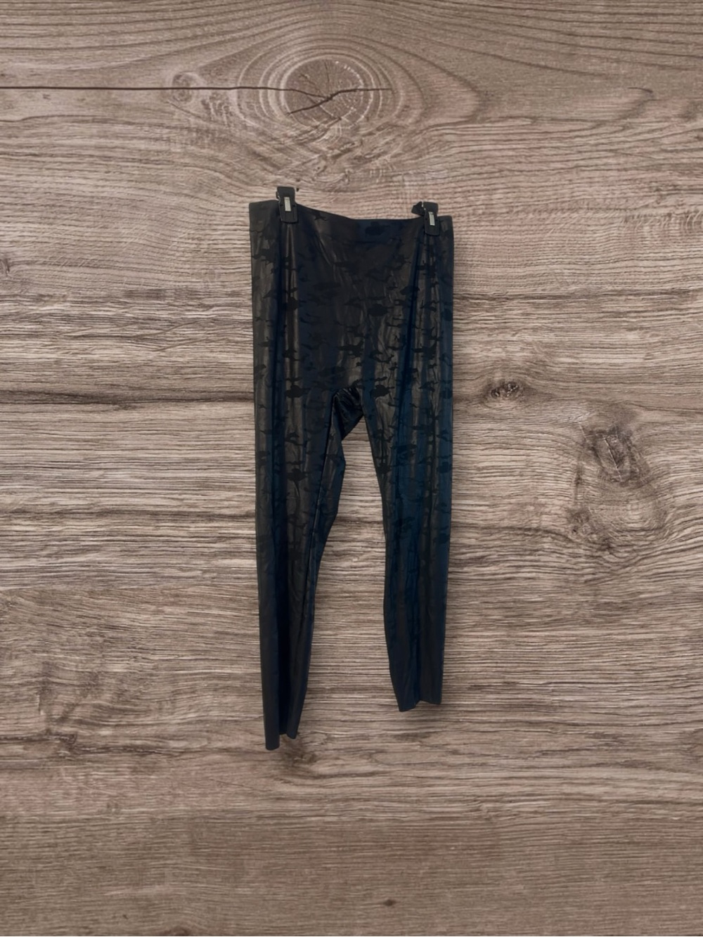 NWT HUE Black Textured High-Waist Leggings Size XL